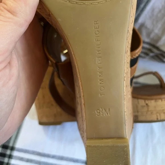 Tommy Hilfiger Wedge Sandals Size 9.5 - Picture 9 of 16